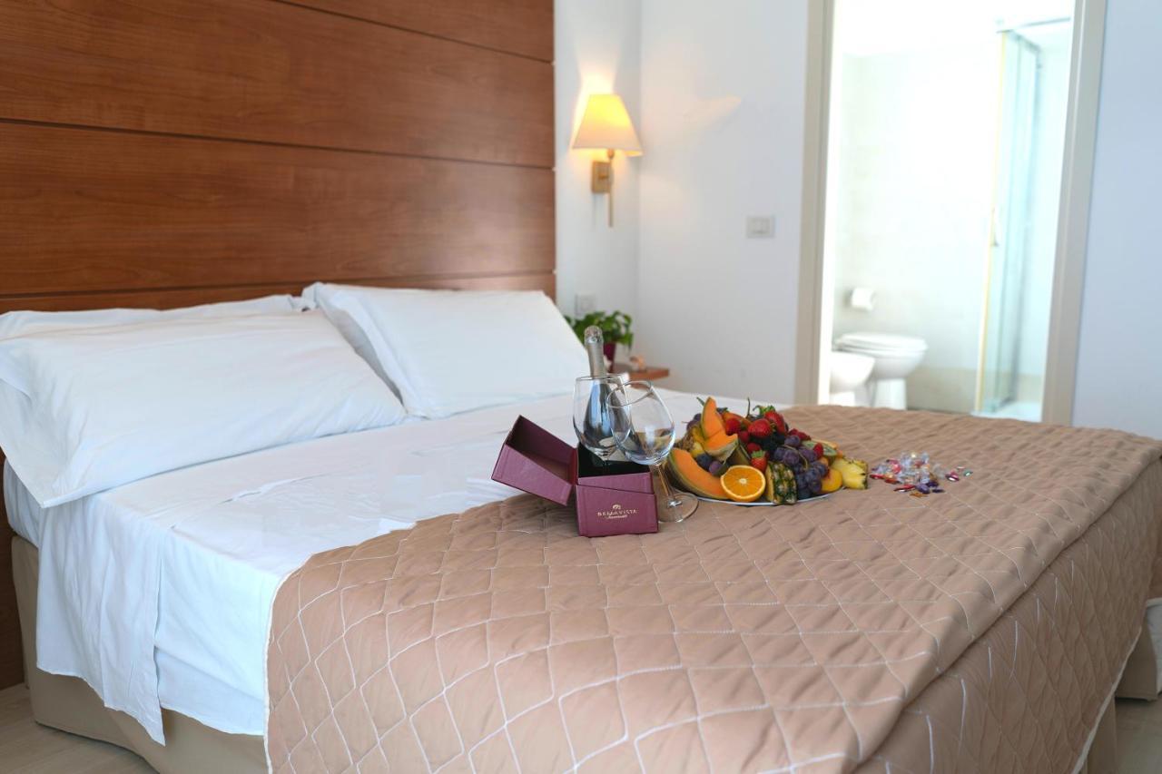 Hotel Villa Del Parco Римини Экстерьер фото